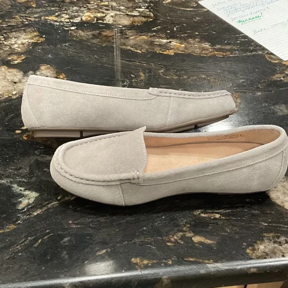 Vionic Debbie Women's Suede Loafers in Light Gray 8.5 - Picture 6 of 9